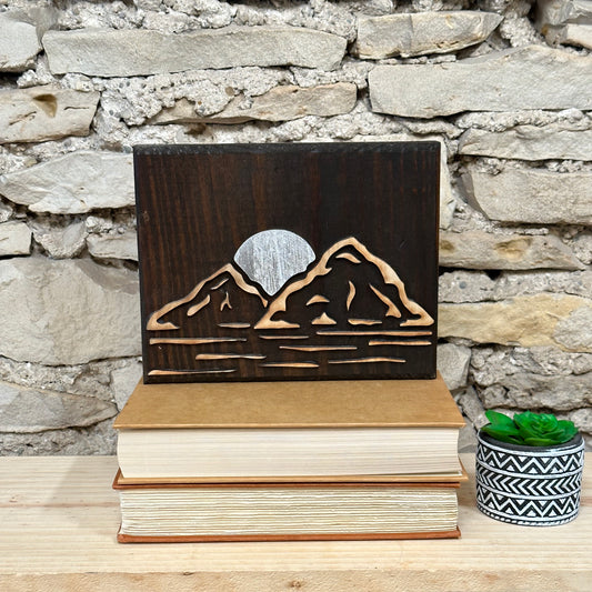 Mountain Moonrise Decor